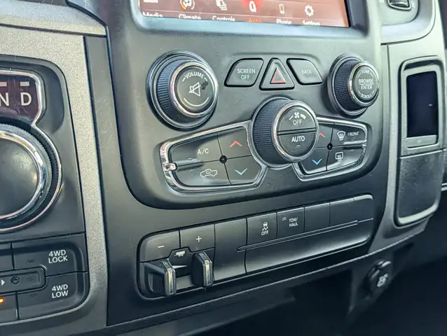 2021 Ram 1500 Classic Express- 5.7L V8 Engine - Heated Mirrors - Photo 20