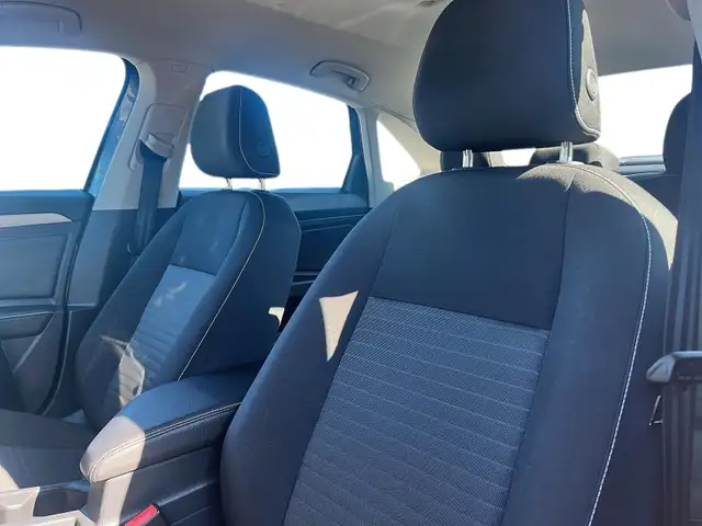 2025 Volkswagen Jetta Trendline Trendline | Dual Climate Cont... - Photo 9