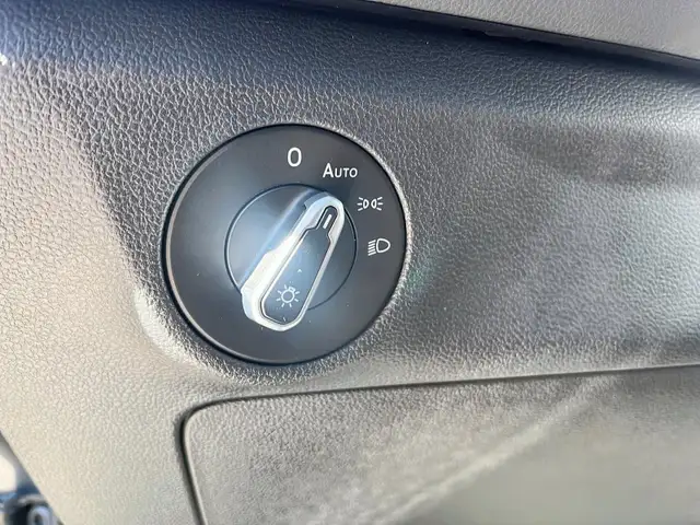 2025 Volkswagen Jetta Trendline Trendline | Dual Climate Cont... - Photo 11