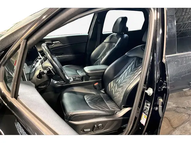 2023 Kia Sportage AWD | LEATHER | NAV | PANORAMIC SUNROOF | - Photo 14