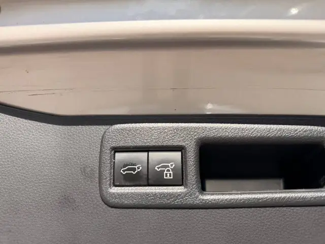 2021 Toyota Venza XLE AWD, ONE OWNER, SUNROOF, PUSH BUTTON START - Photo 12