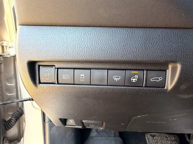 2021 Toyota Venza XLE AWD, ONE OWNER, SUNROOF, PUSH BUTTON START - Photo 14