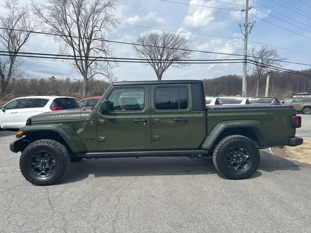 2023 Jeep Gladiator Willys 4x4 - Photo 2