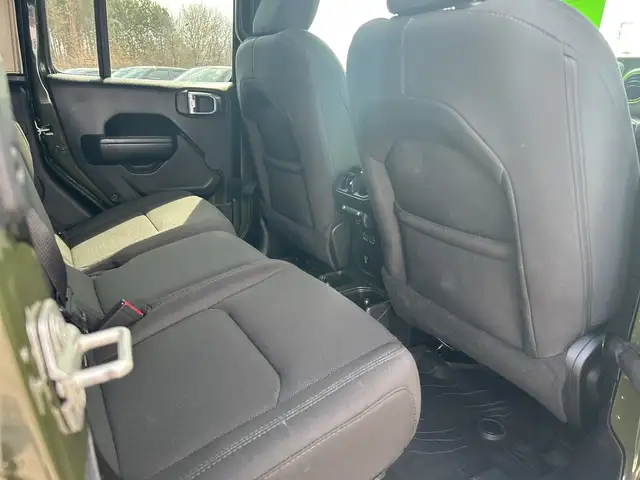 2023 Jeep Gladiator Willys 4x4 - Photo 9