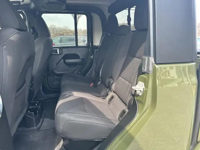 2023 Jeep Gladiator Willys 4x4 - Photo 12