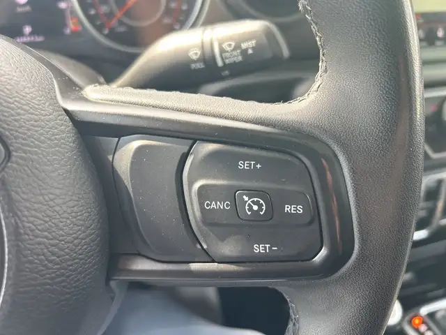 2023 Jeep Gladiator Willys 4x4 - Photo 19