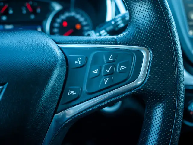 2019 Chevrolet Equinox LT- Apple CarPlay & Android Auto - Photo 23