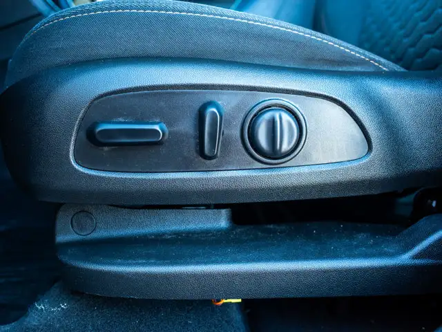 2019 Chevrolet Equinox LT- Apple CarPlay & Android Auto - Photo 29