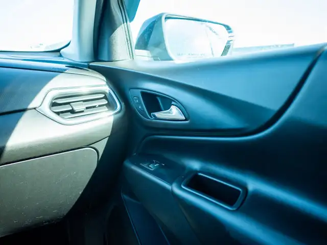 2019 Chevrolet Equinox LT- Apple CarPlay & Android Auto - Photo 38