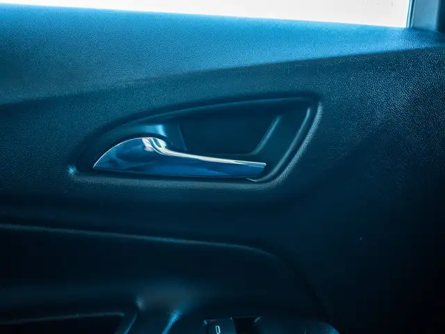 2019 Chevrolet Equinox LT- Apple CarPlay & Android Auto - Photo 52