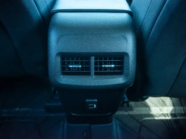 2019 Chevrolet Equinox LT- Apple CarPlay & Android Auto - Photo 54