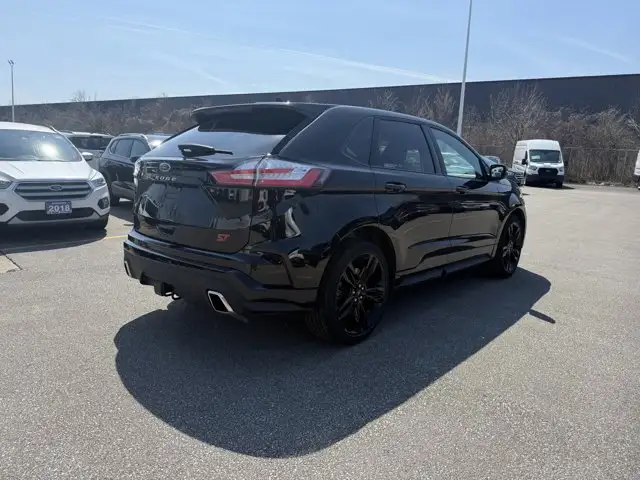 2022 Ford Edge ST - Photo 6