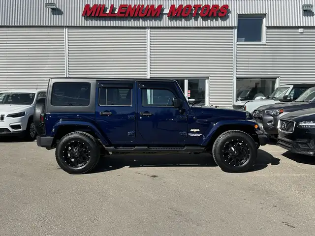 2013 Jeep Wrangler UNLIMITED SAHARA 4X4/NAVIGATION /BACK UP CAME - Photo 4