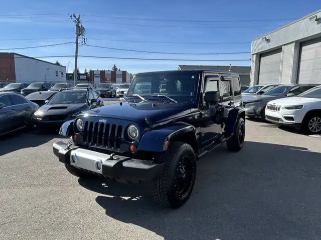2013 Jeep Wrangler UNLIMITED SAHARA 4X4/NAVIGATION /BACK UP CAME - Photo 12
