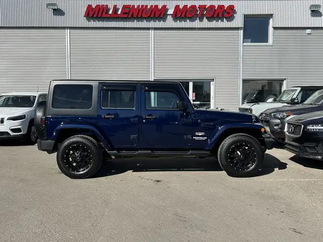 2013 Jeep Wrangler UNLIMITED SAHARA 4X4/NAVIGATION /BACK UP CAME - Photo 23