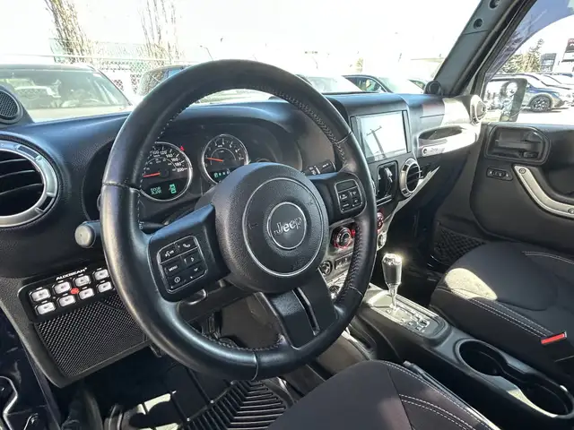 2013 Jeep Wrangler UNLIMITED SAHARA 4X4/NAVIGATION /BACK UP CAME - Photo 27