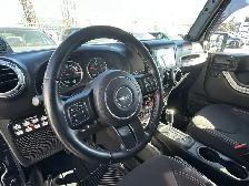 2013 Jeep Wrangler UNLIMITED SAHARA 4X4/NAVIGATION /BACK UP CAME - Photo 27