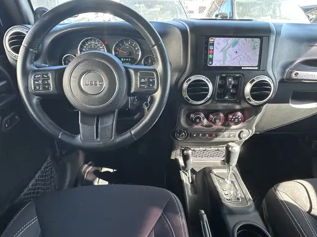 2013 Jeep Wrangler UNLIMITED SAHARA 4X4/NAVIGATION /BACK UP CAME - Photo 29