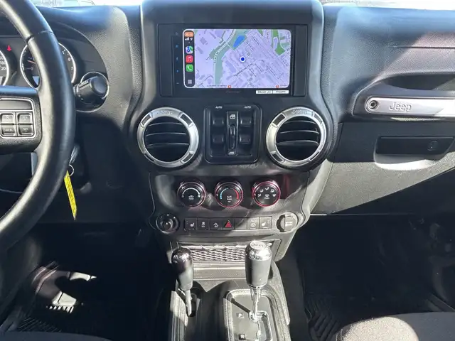 2013 Jeep Wrangler UNLIMITED SAHARA 4X4/NAVIGATION /BACK UP CAME - Photo 31