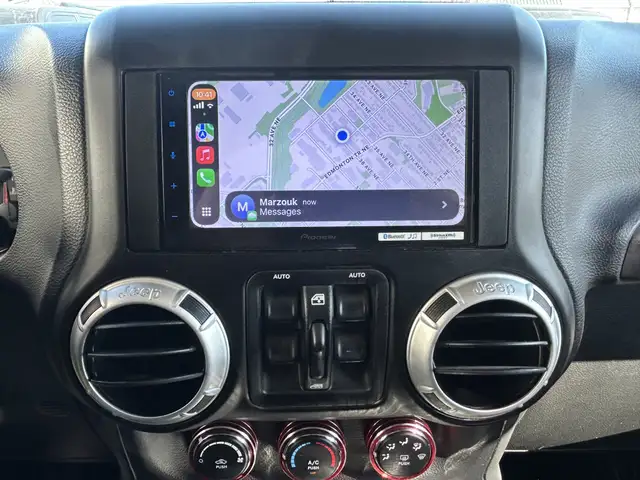 2013 Jeep Wrangler UNLIMITED SAHARA 4X4/NAVIGATION /BACK UP CAME - Photo 32