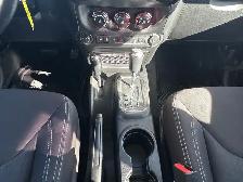 2013 Jeep Wrangler UNLIMITED SAHARA 4X4/NAVIGATION /BACK UP CAME - Photo 34