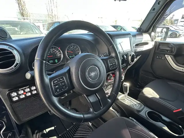 2013 Jeep Wrangler UNLIMITED SAHARA 4X4/NAVIGATION /BACK UP CAME - Photo 38