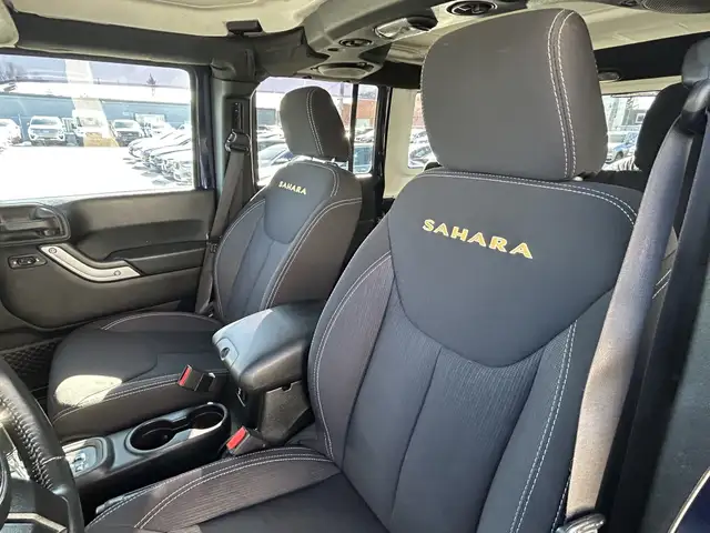 2013 Jeep Wrangler UNLIMITED SAHARA 4X4/NAVIGATION /BACK UP CAME - Photo 40