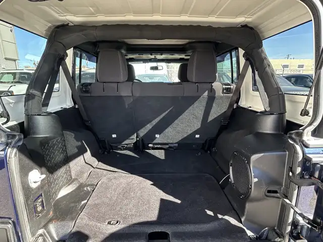 2013 Jeep Wrangler UNLIMITED SAHARA 4X4/NAVIGATION /BACK UP CAME - Photo 42