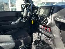 2013 Jeep Wrangler UNLIMITED SAHARA 4X4/NAVIGATION /BACK UP CAME - Photo 46