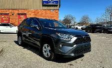 2021 Toyota RAV4 : XLE AWD | NO ACIDENTS | HEATED STEERING WHEEL - Photo 3