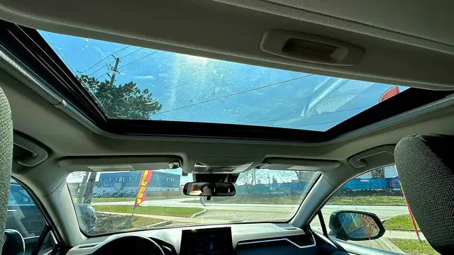 2021 Toyota RAV4 : XLE AWD | NO ACIDENTS | HEATED STEERING WHEEL - Photo 10