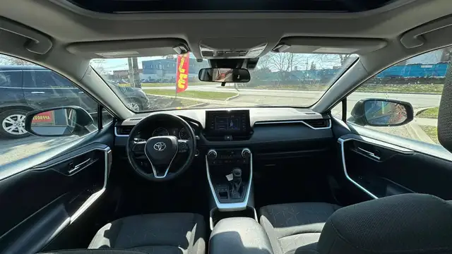 2021 Toyota RAV4 : XLE AWD | NO ACIDENTS | HEATED STEERING WHEEL - Photo 14