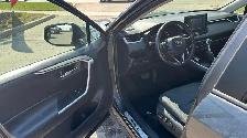 2021 Toyota RAV4 : XLE AWD | NO ACIDENTS | HEATED STEERING WHEEL - Photo 15