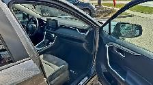 2021 Toyota RAV4 : XLE AWD | NO ACIDENTS | HEATED STEERING WHEEL - Photo 21