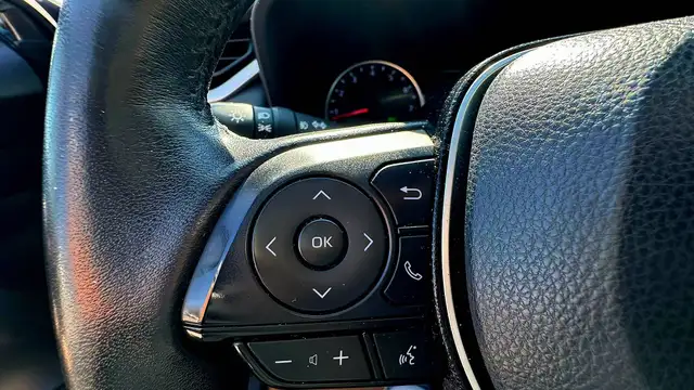 2021 Toyota RAV4 : XLE AWD | NO ACIDENTS | HEATED STEERING WHEEL - Photo 27