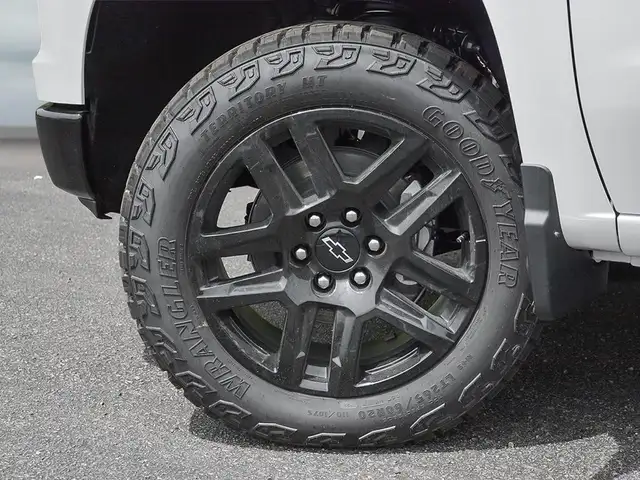 2026 Chevrolet Silverado 1500 - Photo 8