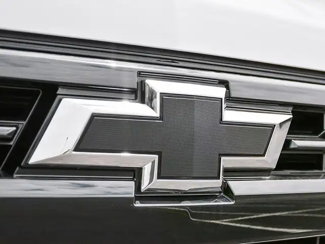 2026 Chevrolet Silverado 1500 - Photo 9