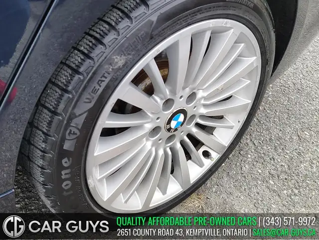 2015 BMW 3 Series - Photo 9