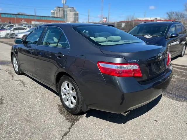2007 Toyota Camry LE V6 - Photo 3