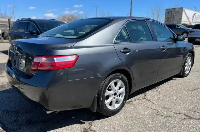 2007 Toyota Camry LE V6 - Photo 5