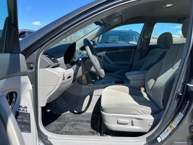 2007 Toyota Camry LE V6 - Photo 10