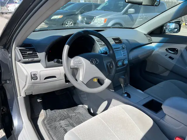 2007 Toyota Camry LE V6 - Photo 12