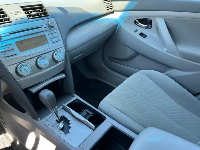 2007 Toyota Camry LE V6 - Photo 19