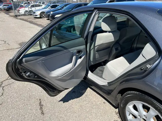 2007 Toyota Camry LE V6 - Photo 20