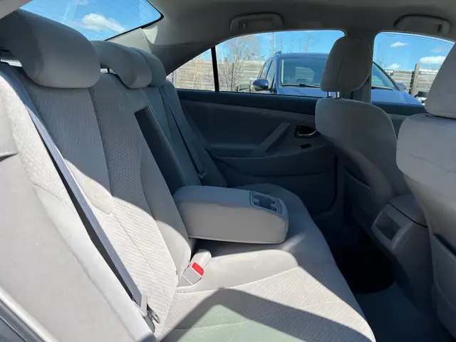 2007 Toyota Camry LE V6 - Photo 27