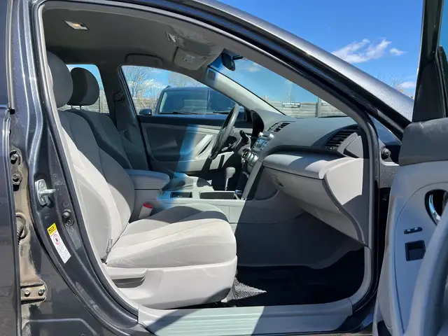 2007 Toyota Camry LE V6 - Photo 29