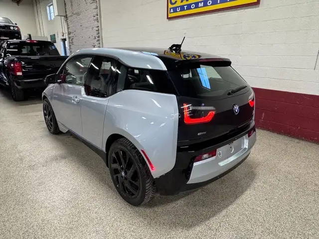 2015 BMW i3 w/Range Extender|NAVIGATION - REAR CAMERA - PARKING - Photo 5