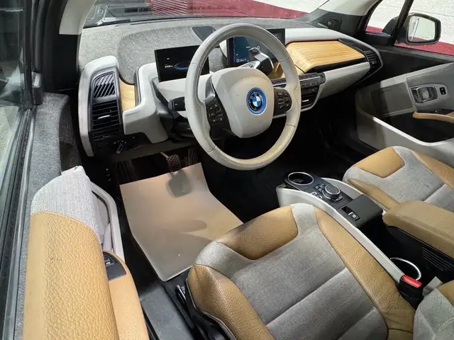 2015 BMW i3 w/Range Extender|NAVIGATION - REAR CAMERA - PARKING - Photo 9