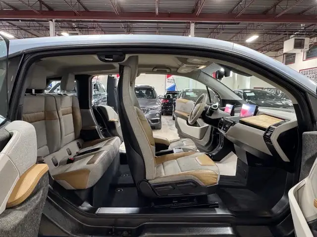 2015 BMW i3 w/Range Extender|NAVIGATION - REAR CAMERA - PARKING - Photo 12