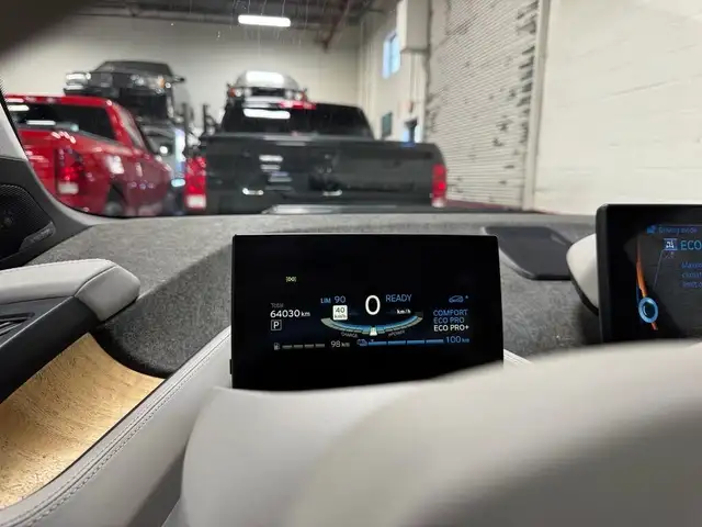 2015 BMW i3 w/Range Extender|NAVIGATION - REAR CAMERA - PARKING - Photo 15